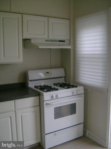 1616 East Cold Spring Lane Baltimore, MD 21218 - Photo 6 of 14 Kitchen #3