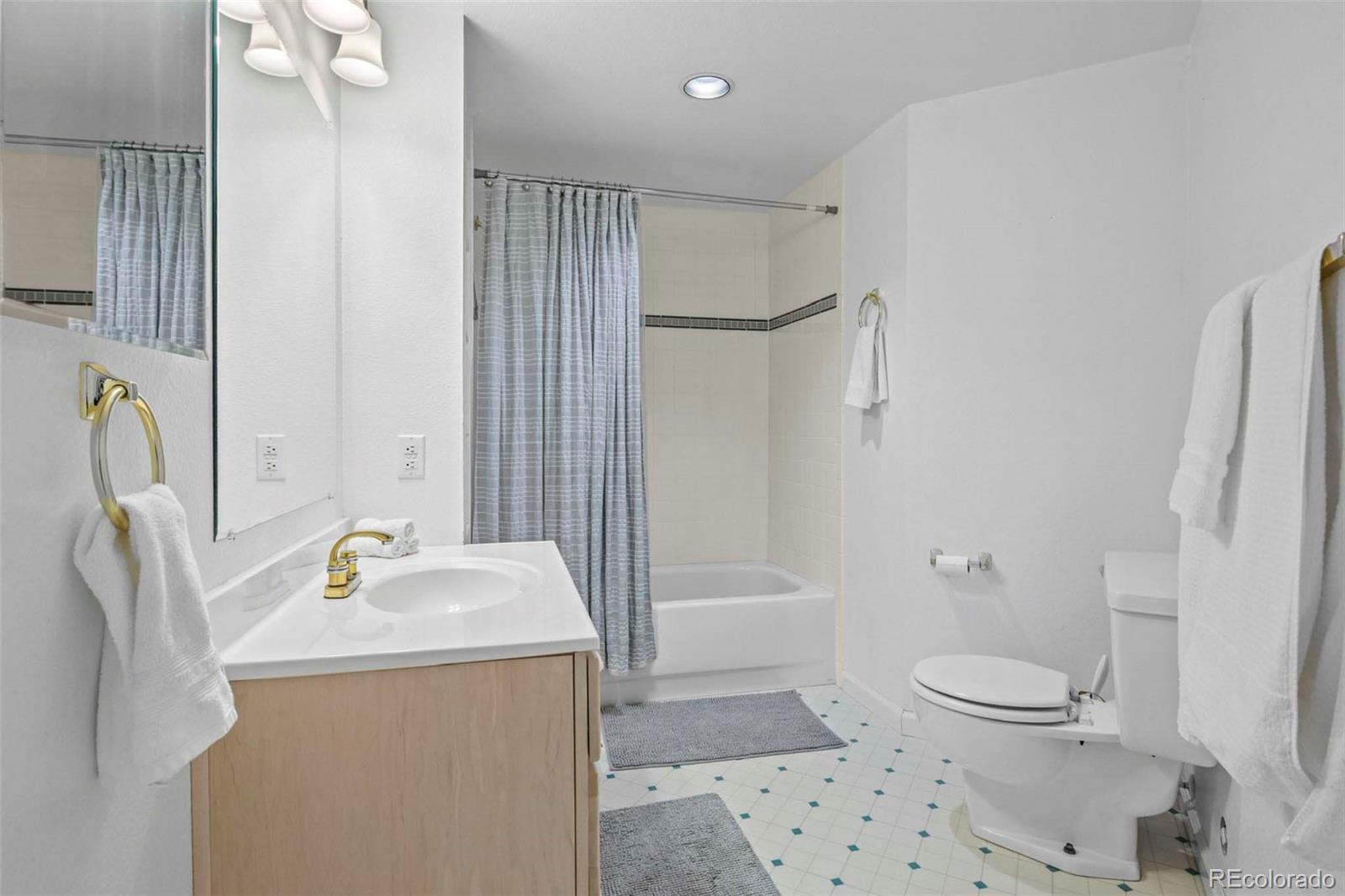 2420 Mapleton Circle Longmont, CO 80503 - Photo 27 of 42