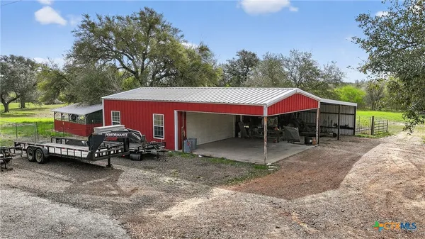 $799,000 | 242 Wheeler Lane, Goliad, TX 77963