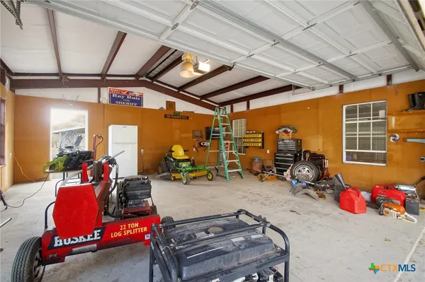 $799,000 | 242 Wheeler Lane, Goliad, TX 77963