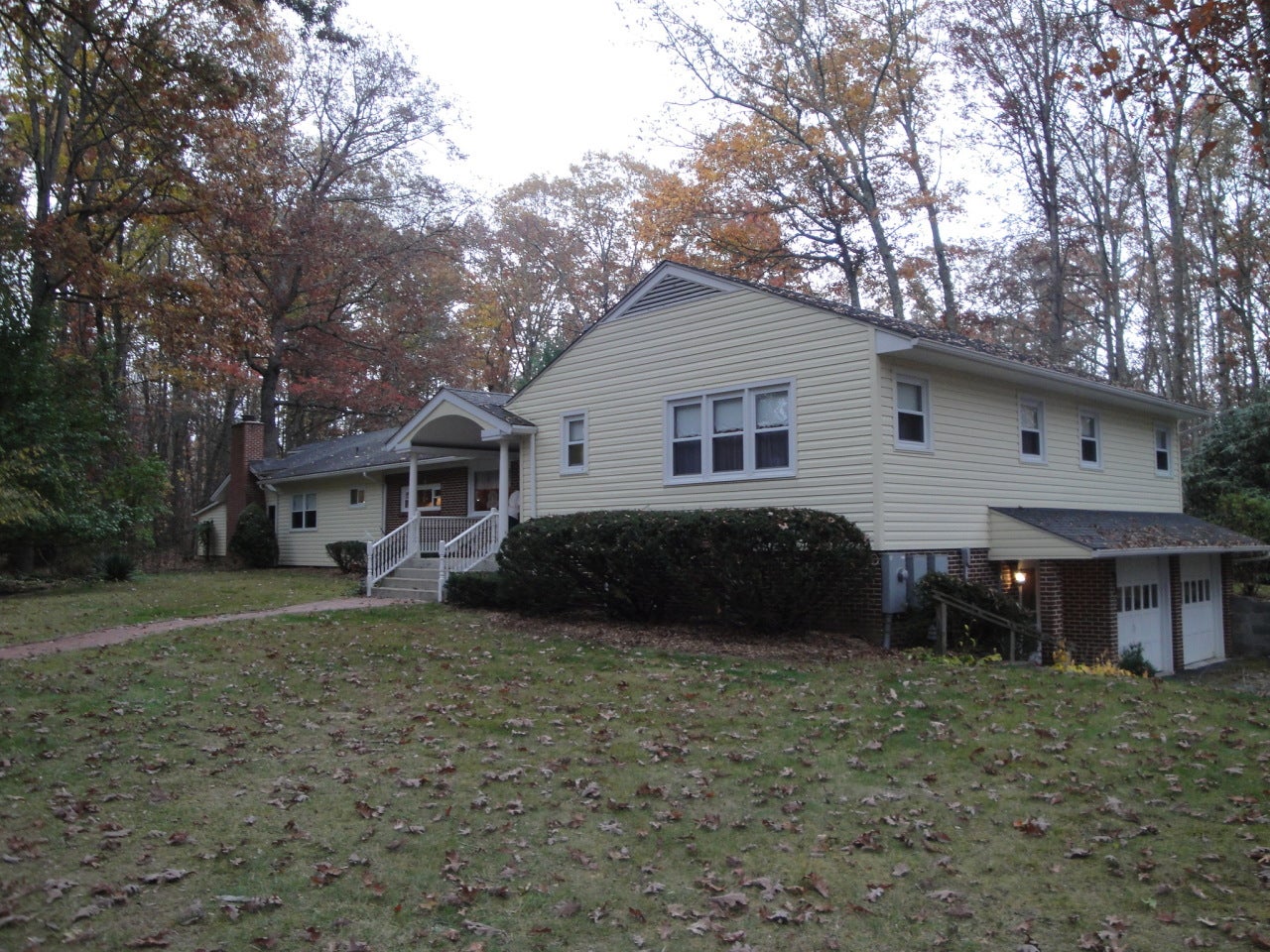 183 Old Buckeye Road Buckeye, WV 24924 - Photo 4 of 45 Gallery Image 4