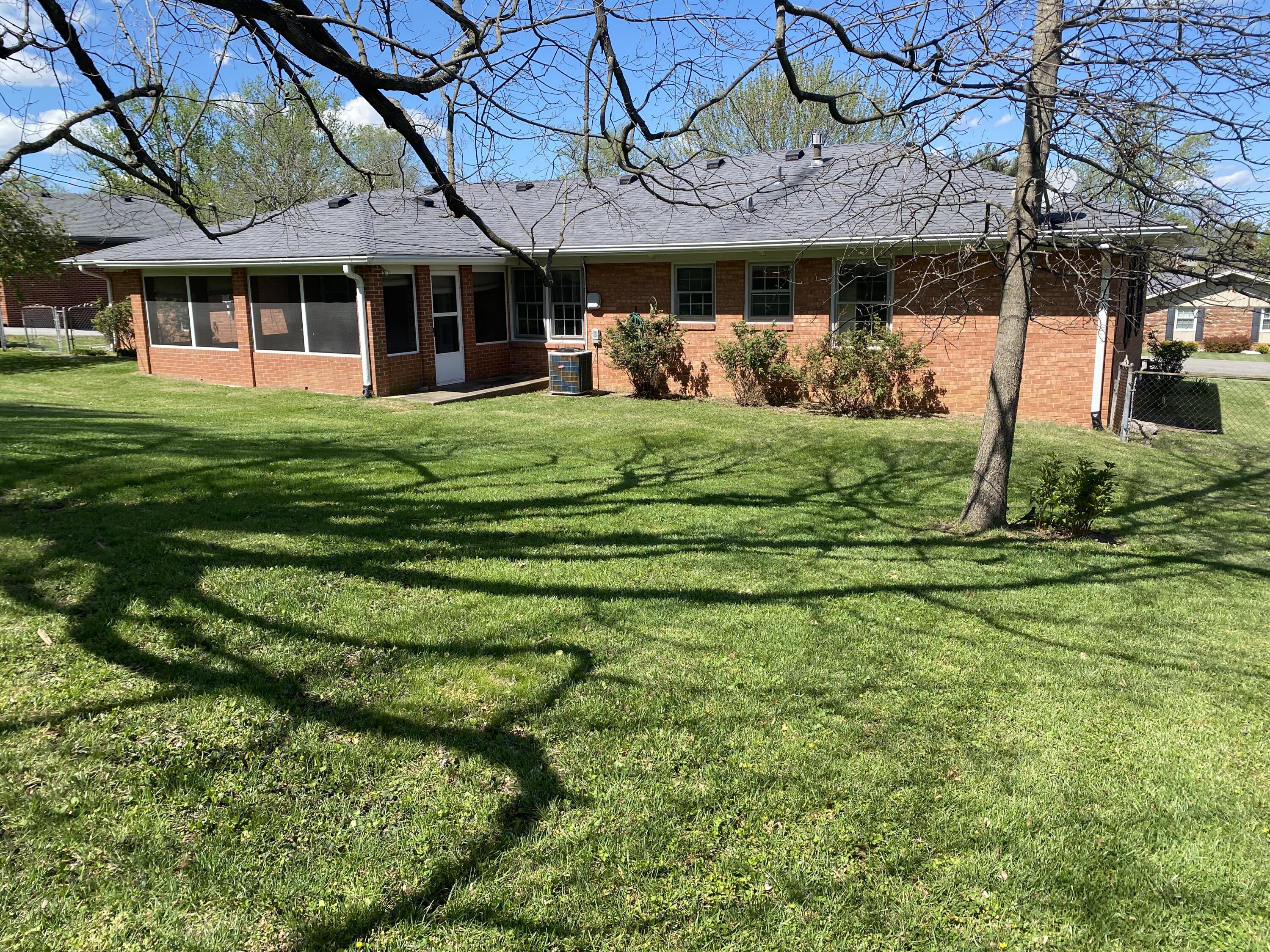 328 Springhill Road Danville, KY 40422 - Photo 8 of 12 IMG_4959