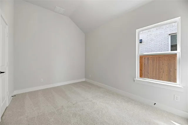 $2,600 | 6104 Lake Brook Drive, Pilot Point, TX 76258