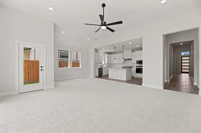 $2,600 | 6104 Lake Brook Drive, Pilot Point, TX 76258