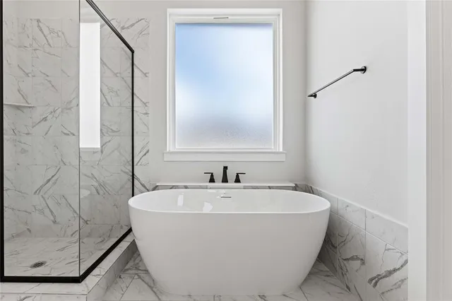 $2,600 | 6104 Lake Brook Drive, Pilot Point, TX 76258