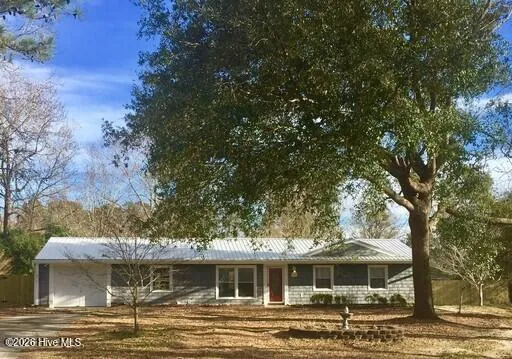 $2,075 | 306 Sussex Court, Wilmington, NC 28411