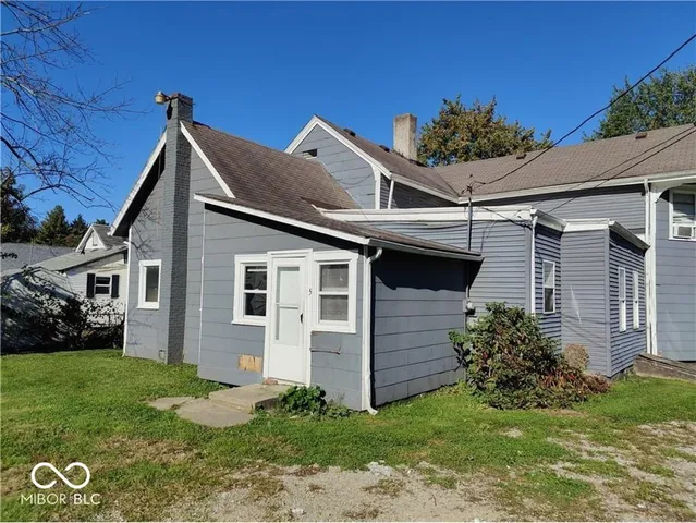 $745 | 617 West Franklin Street, Unit 5, Shelbyville, IN 46176