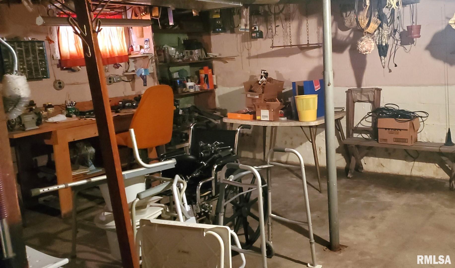 50 East Alder Road Canton, IL 61520 - Photo 30 of 37