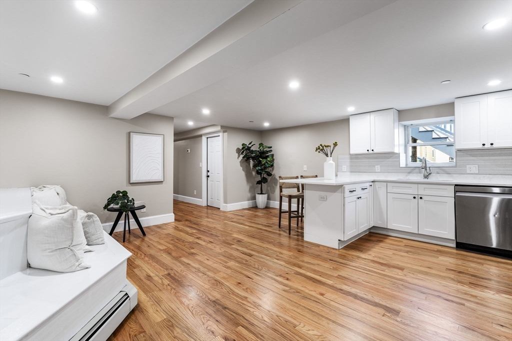 62 Chestnut Street, Unit 1 Saugus, MA 01906 - Photo 3 of 18