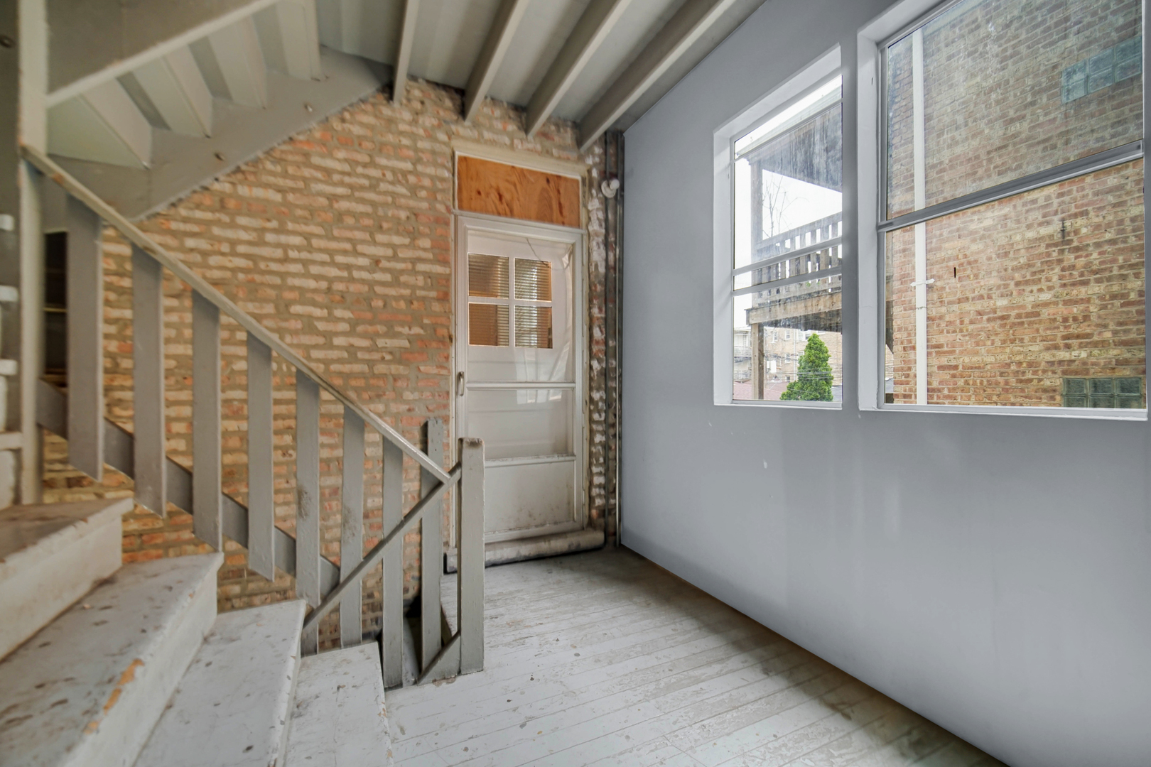 4834 West Henderson Street, Unit 1B Chicago, IL 60641 - Photo 17 of 18