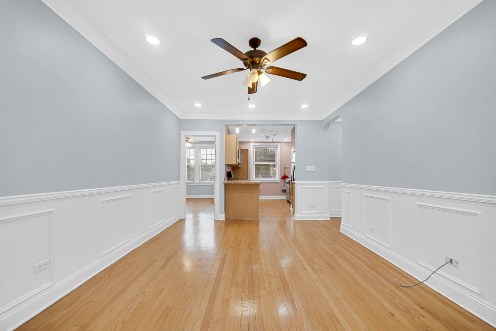 4834 West Henderson Street, Unit 1B Chicago, IL 60641 - Photo 7 of 18