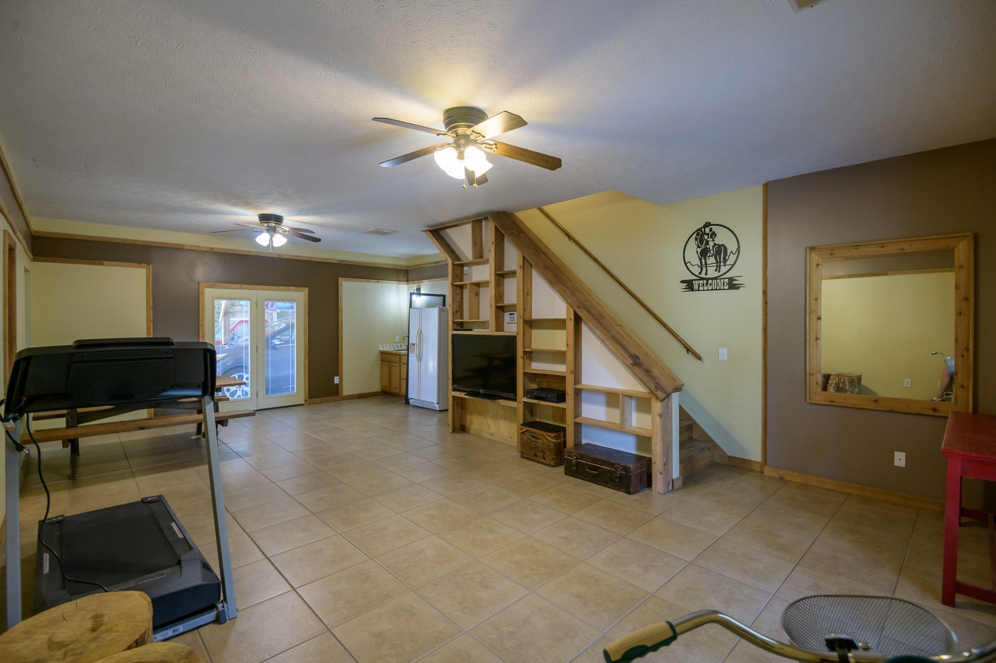 649 Lock 5 Road Lebanon, TN 37087 - Photo 45 of 65 a view of a livingroom with furniture and a ceiling fan
