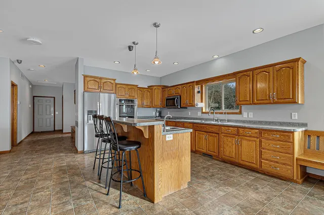 $735,000 | 37358 385th Avenue, Sauk Centre, MN 56378