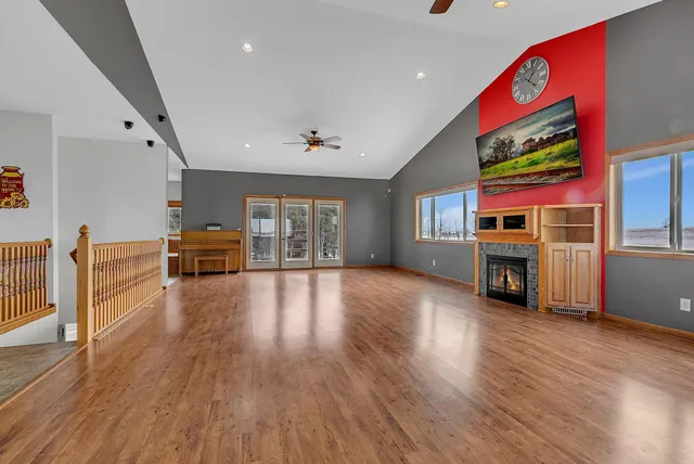 $735,000 | 37358 385th Avenue, Sauk Centre, MN 56378