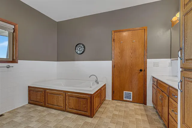 $735,000 | 37358 385th Avenue, Sauk Centre, MN 56378