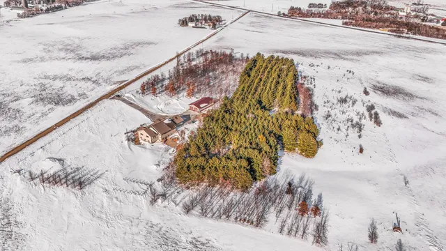 $735,000 | 37358 385th Avenue, Sauk Centre, MN 56378