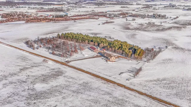 $735,000 | 37358 385th Avenue, Sauk Centre, MN 56378