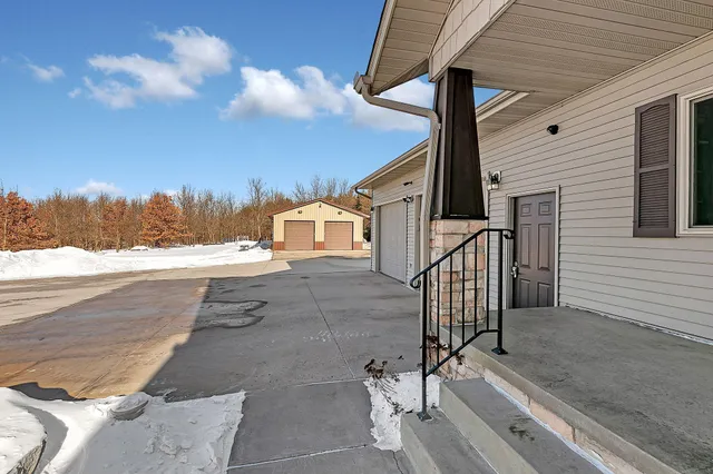 $735,000 | 37358 385th Avenue, Sauk Centre, MN 56378