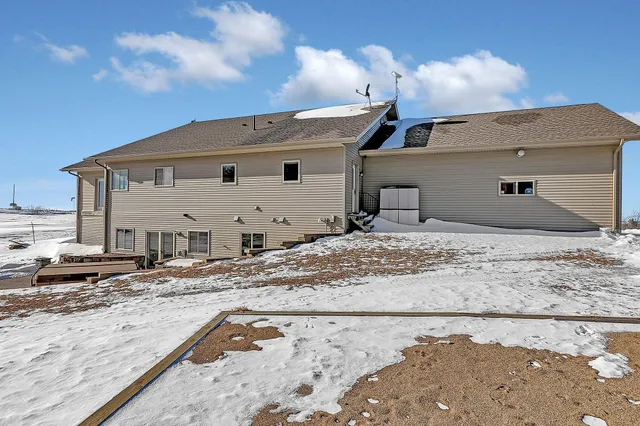 $735,000 | 37358 385th Avenue, Sauk Centre, MN 56378