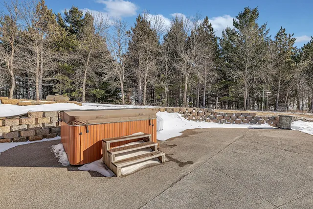 $735,000 | 37358 385th Avenue, Sauk Centre, MN 56378