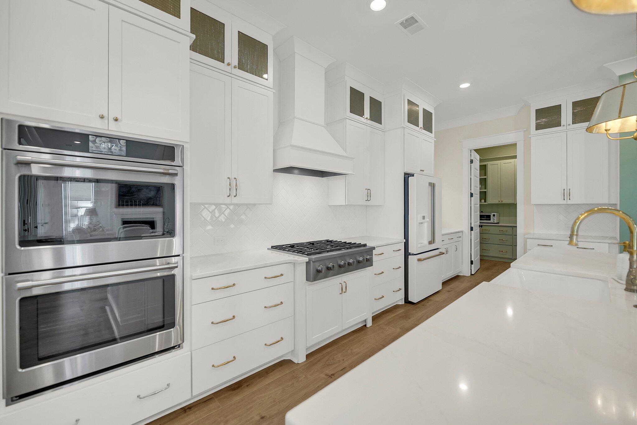 3624 Goodwater Street Mount Pleasant, SC 29466 - Photo 15 of 39 Kitchen
