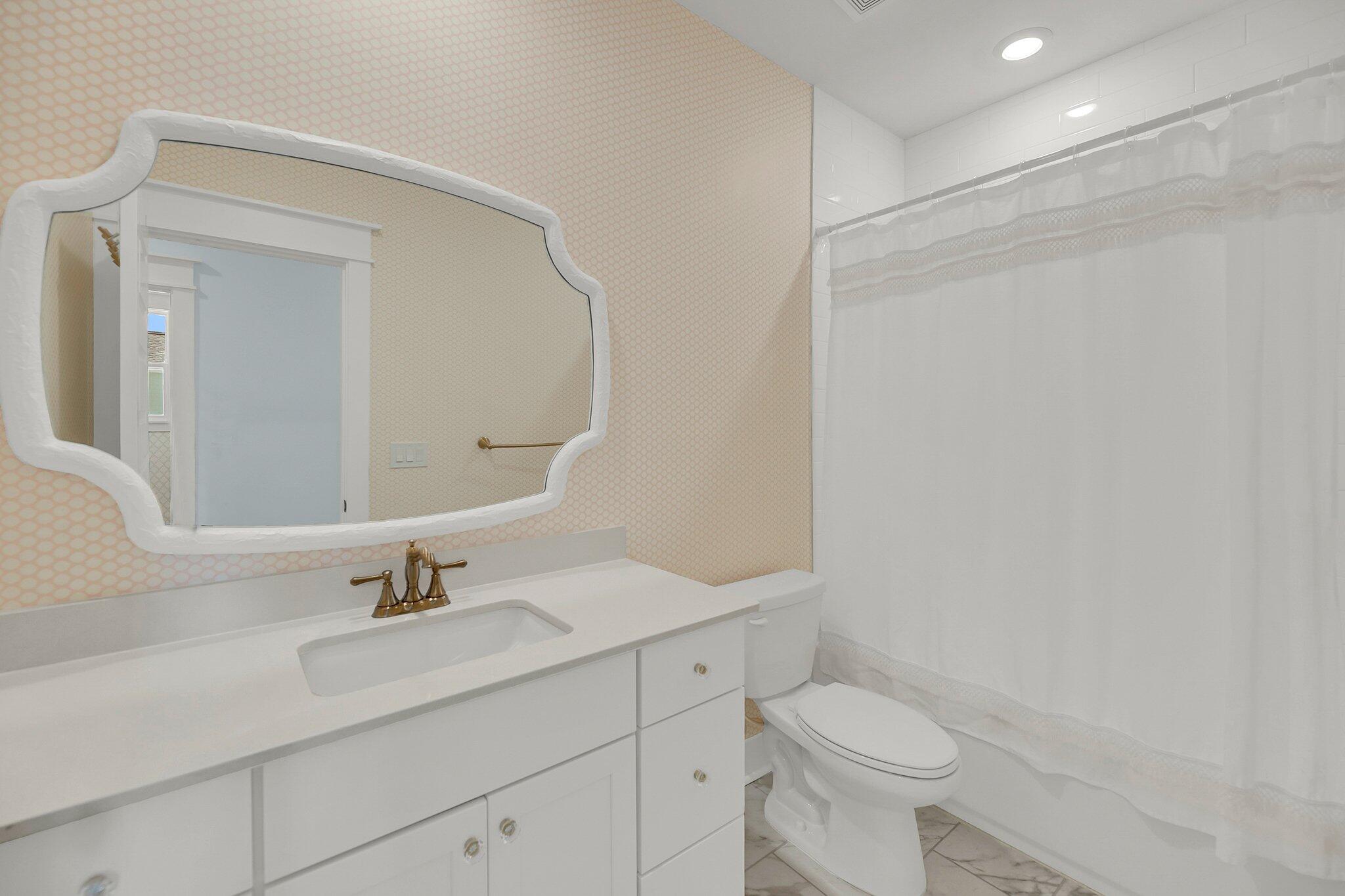 3624 Goodwater Street Mount Pleasant, SC 29466 - Photo 26 of 39 Guest Bath