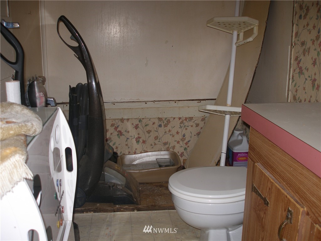 11511 Clark Road Southeast Yelm, WA 98597 - Photo 12 of 17 Gallery Image 12