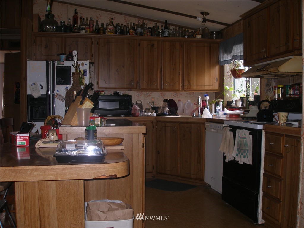 11511 Clark Road Southeast Yelm, WA 98597 - Photo 6 of 17 Gallery Image 6