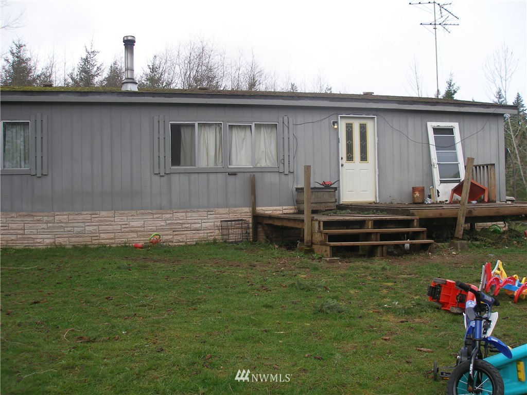11511 Clark Road Southeast Yelm, WA 98597 - Photo 9 of 17 Gallery Image 9