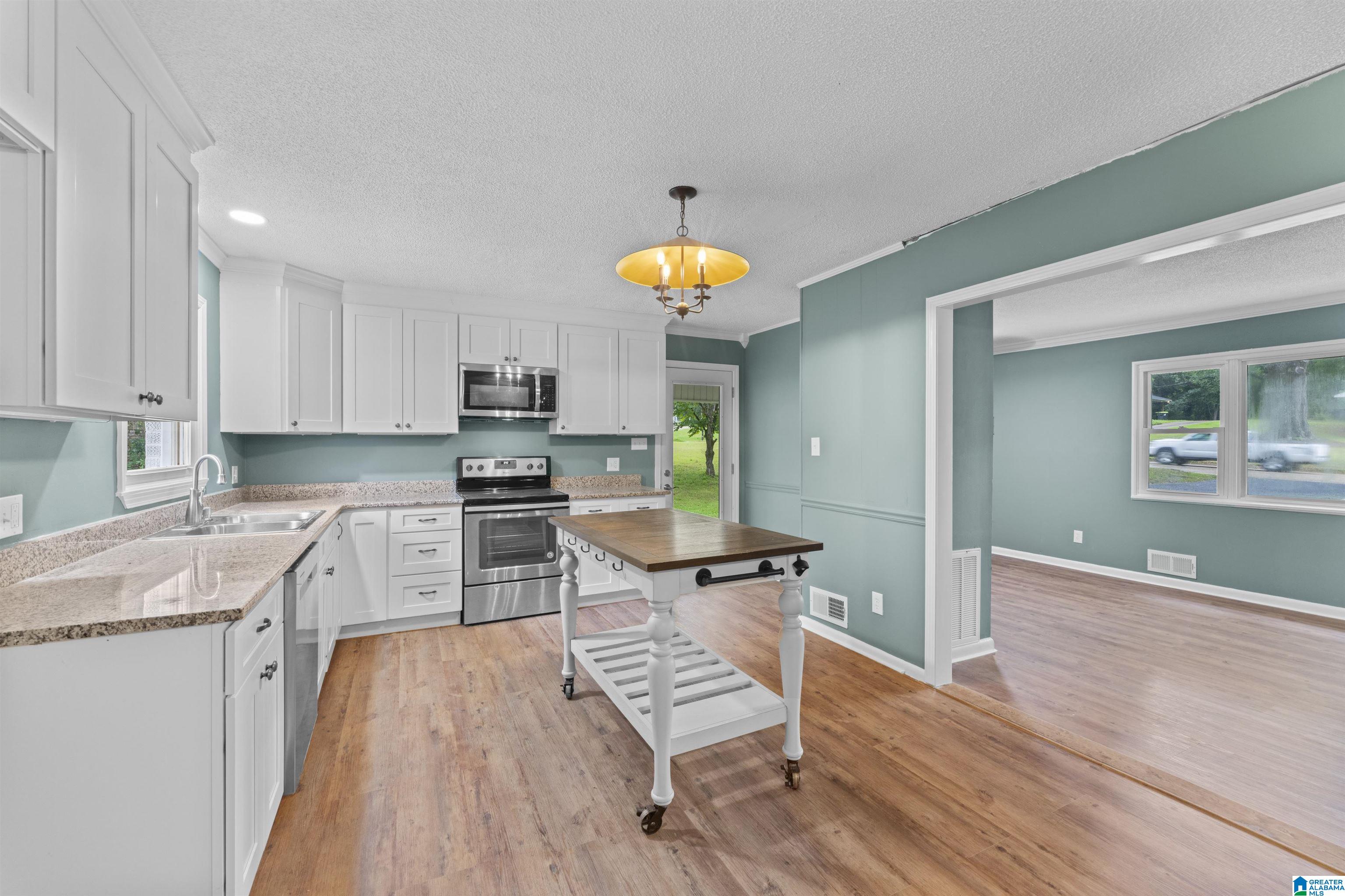 2409 Overhill Road Sylacauga, AL 35150 - Photo 14 of 26