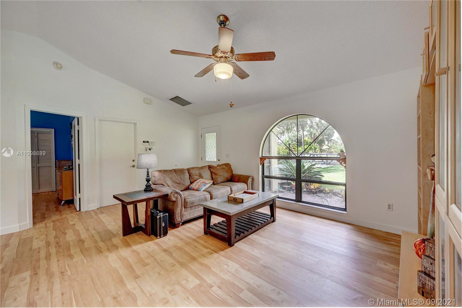 14822 85th Road North Loxahatchee, FL 33470 - Photo 6 of 41 Gallery Image 6