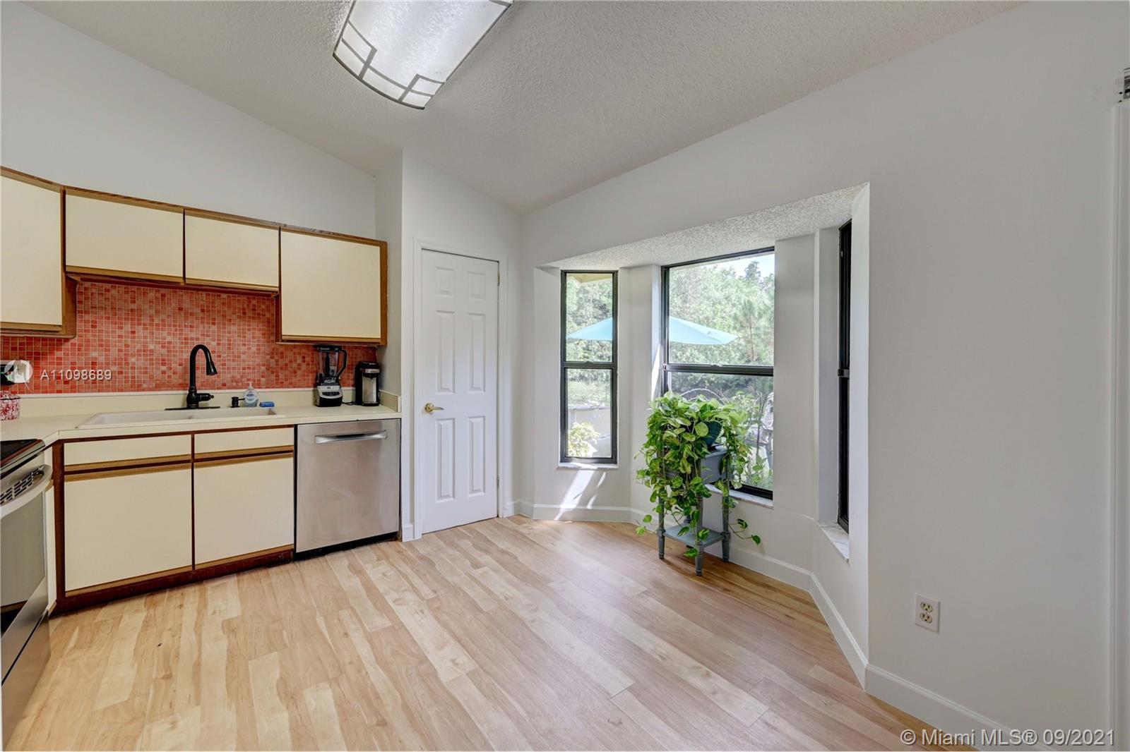 14822 85th Road North Loxahatchee, FL 33470 - Photo 10 of 41 Gallery Image 10