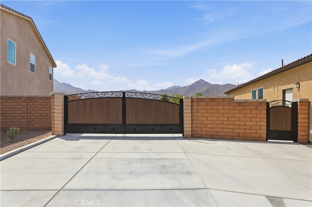 21159 Blue Jeans Court Riverside, CA 92507 - Photo 10 of 63