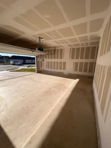 $2,125 | 417 Lake Sweetwater Lane, Buda, TX 78610