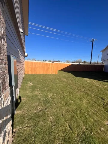 $2,125 | 417 Lake Sweetwater Lane, Buda, TX 78610