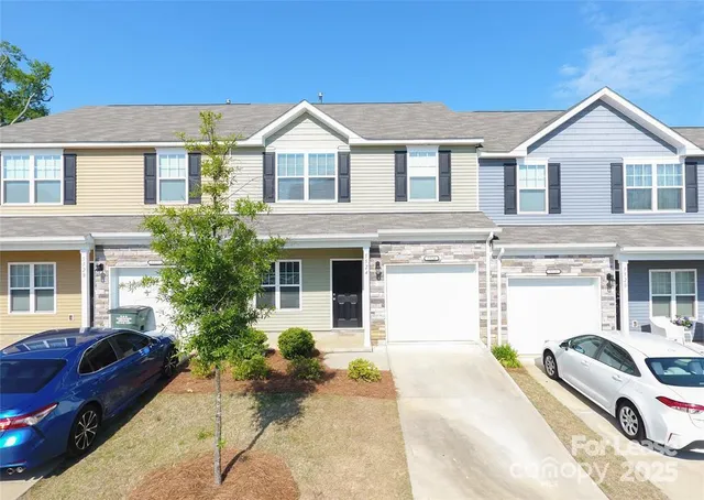 $1,795 | 5524 John McDowell Drive, Charlotte, NC 28217
