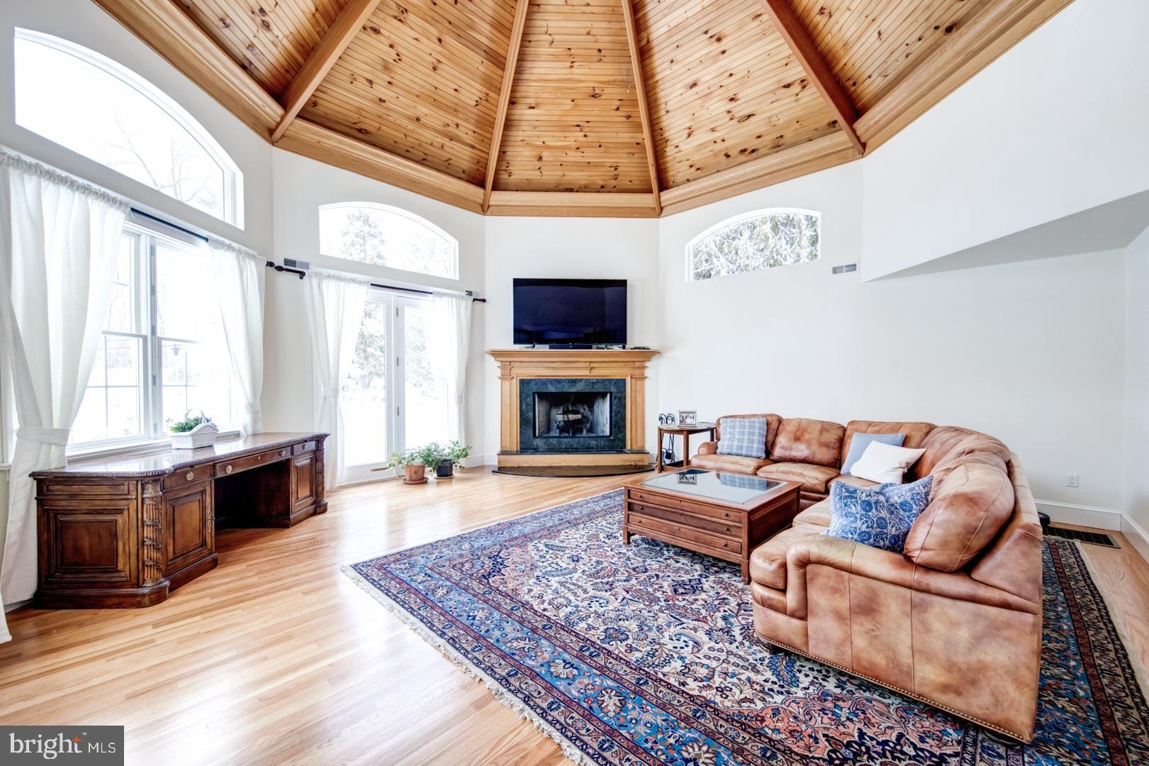 536 Atterbury Road Villanova, PA 19085 - Photo 16 of 42 2nd Rotunda Family Room or Office