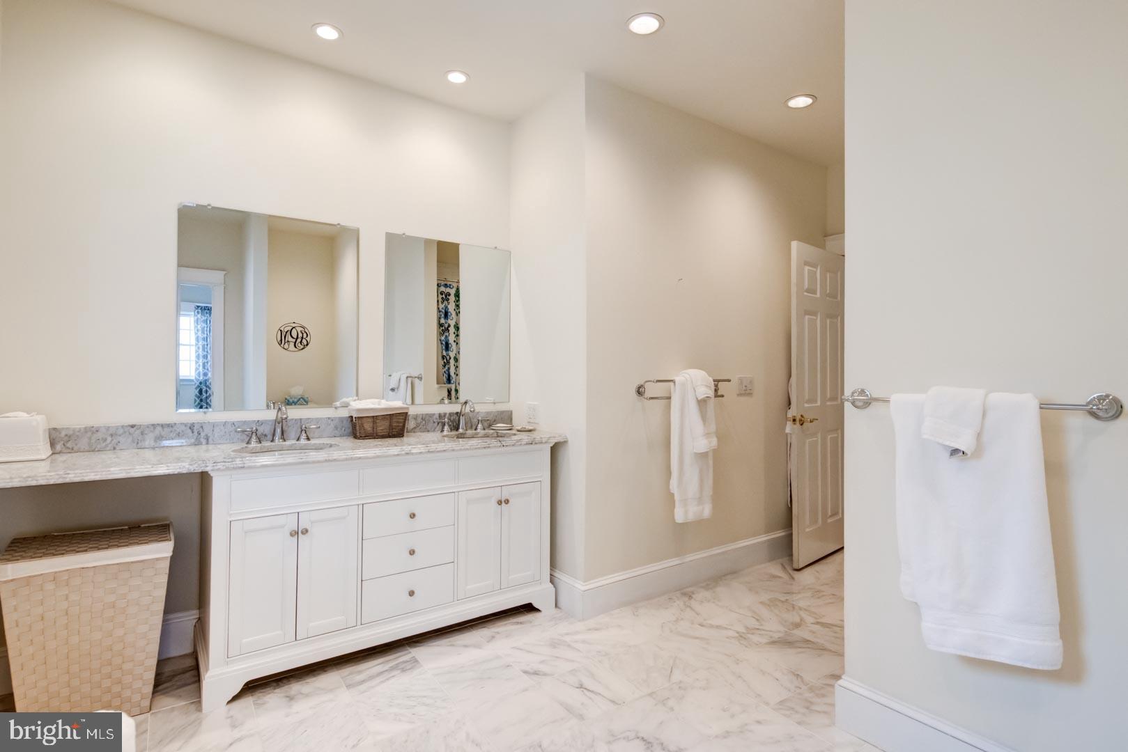 536 Atterbury Road Villanova, PA 19085 - Photo 33 of 42 Spacious Hall Bath