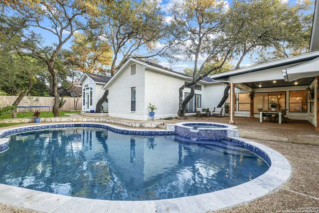 $725,000 | 13066 North Hunters Circle, San Antonio, TX 78230