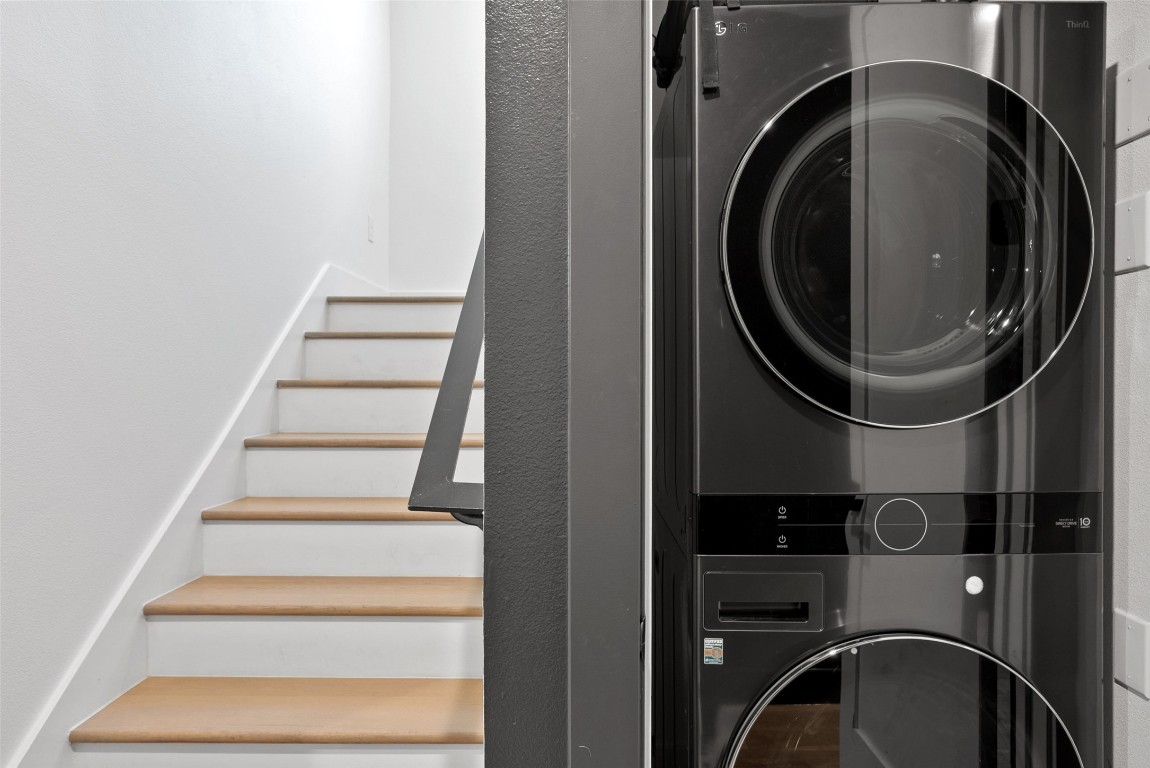 2209 Rae Dell Avenue Austin, TX 78704 - Photo 30 of 33 a view of entryway