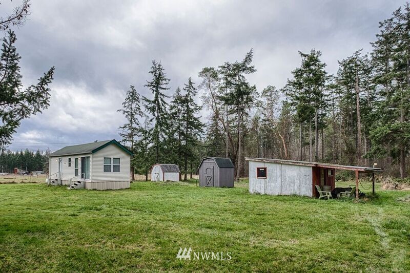 701 Schwartz Road Nordland, WA 98358 - Photo 2 of 16 Gallery Image 2