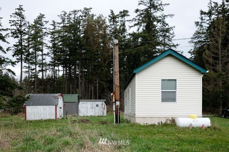 701 Schwartz Road Nordland, WA 98358 - Photo 3 of 16 Gallery Image 3