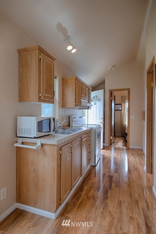 701 Schwartz Road Nordland, WA 98358 - Photo 10 of 16 Gallery Image 10