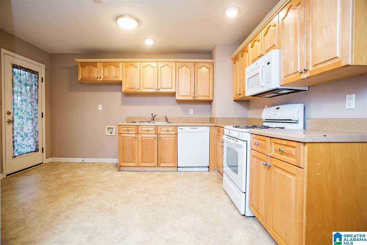2153 Chapel Hill Road Birmingham, AL 35216 - Photo 7 of 28