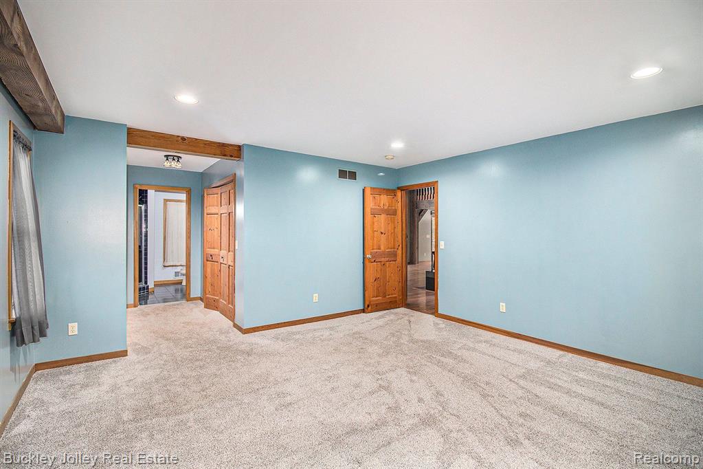 3278 Warner Road Howell, MI 48855 - Photo 7 of 39 Gallery Image 7
