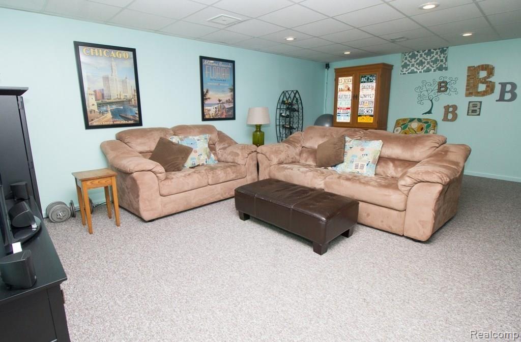 5688 Crescent Road Waterford, MI 48327 - Photo 33 of 46 Basement1.jpg