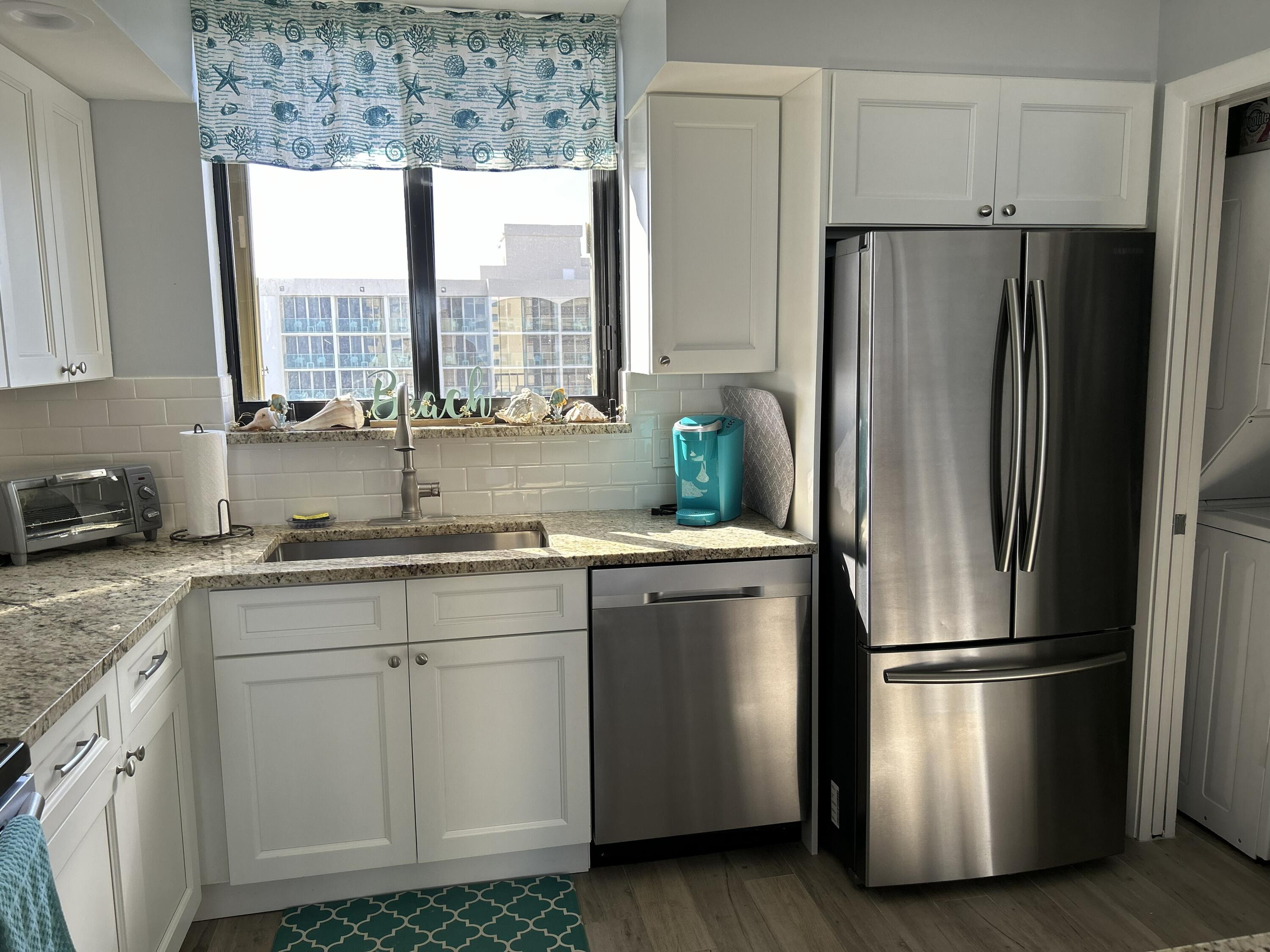 100 Ocean Trail Way, Unit 801 Jupiter, FL 33477 - Photo 14 of 45 KITCHEN