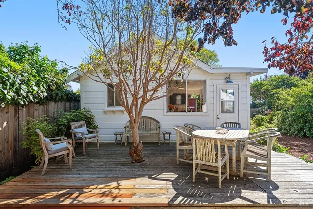 $2,300,000 | 40-42 Arenal Avenue, Stinson Beach, CA 94970