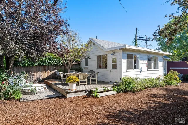 $2,300,000 | 40-42 Arenal Avenue, Stinson Beach, CA 94970