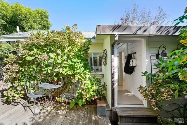 $2,300,000 | 40-42 Arenal Avenue, Stinson Beach, CA 94970